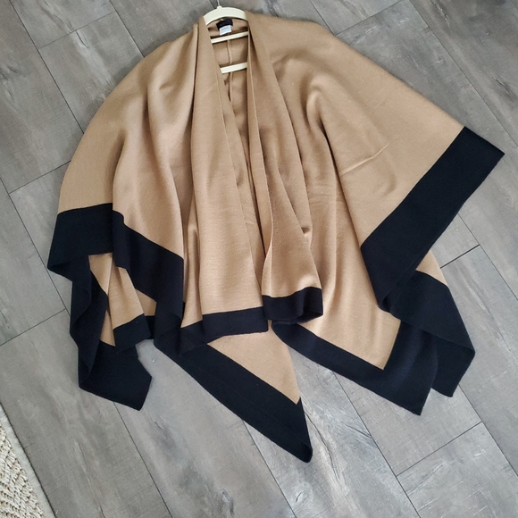 Top It off Women's Brown and Black Open Front Flowy Wrap - Picture 7 of 12